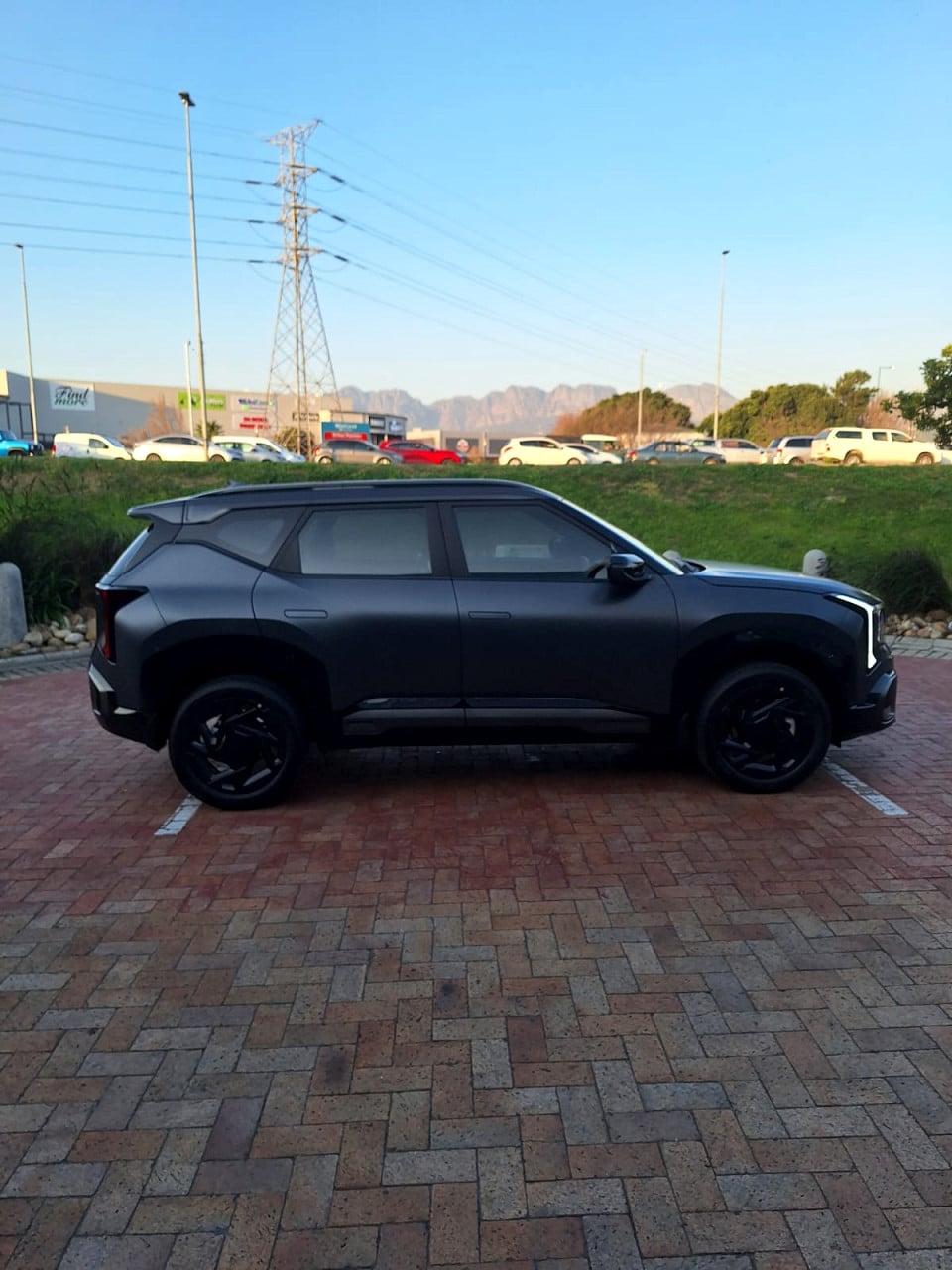 Photo 3 of 26