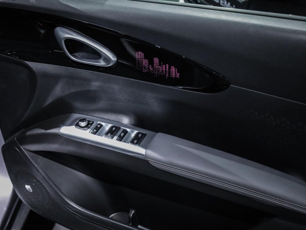 Photo 5 of 23