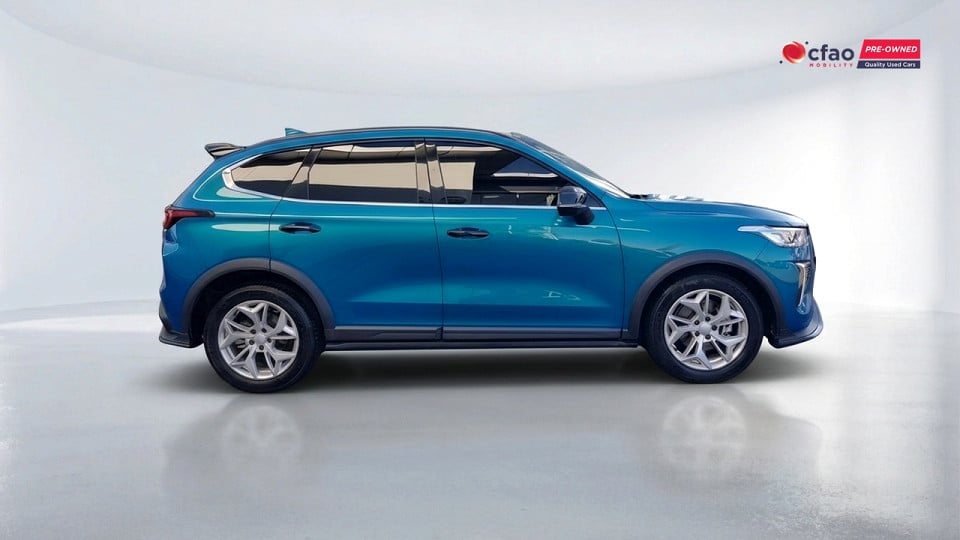 Photo 3 of 23
