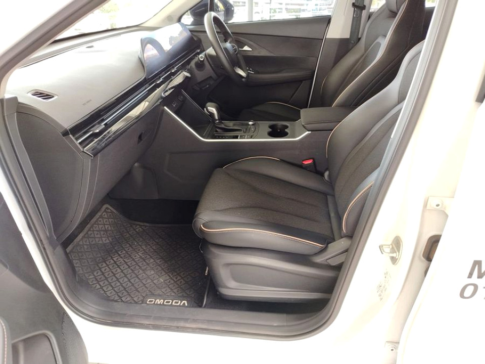 Photo 25 of 28