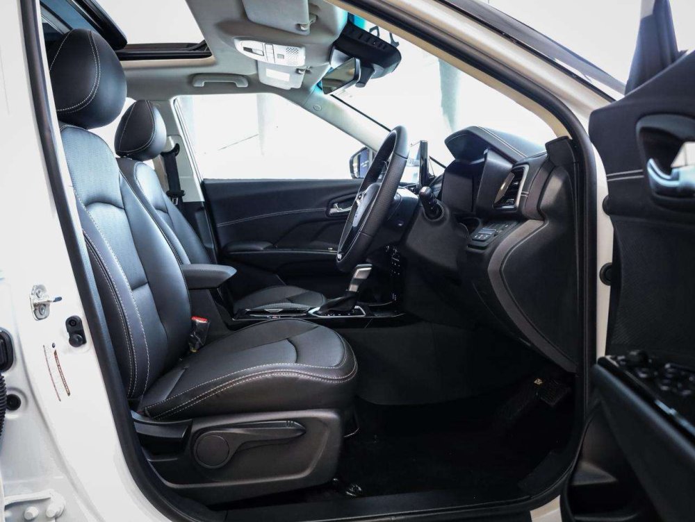 Photo 14 of 23