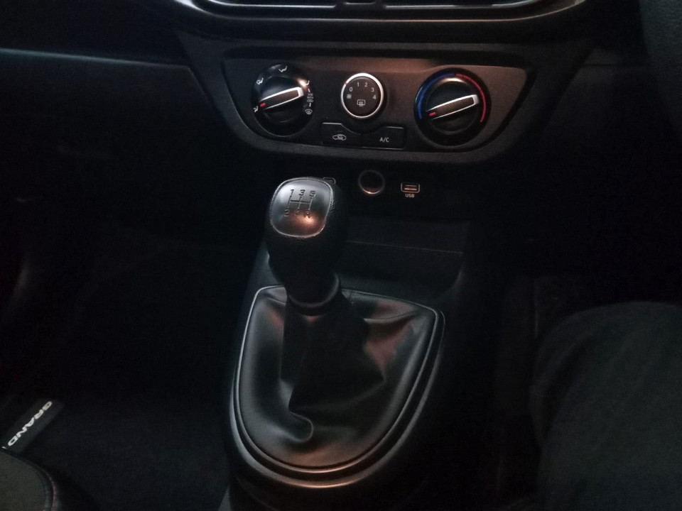 Photo 17 of 21