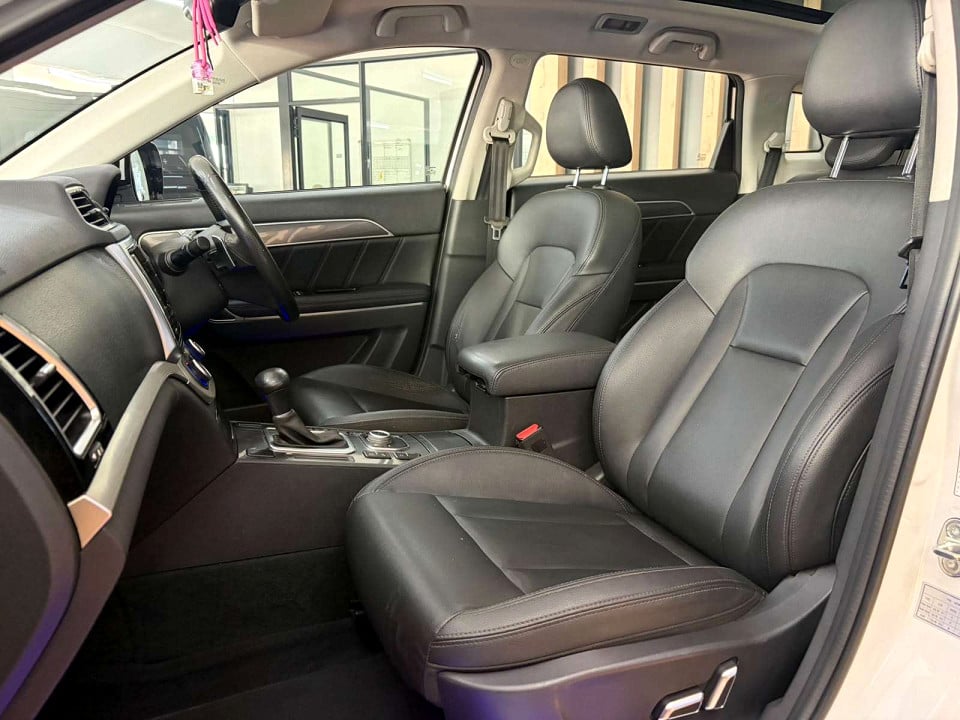 Photo 11 of 20