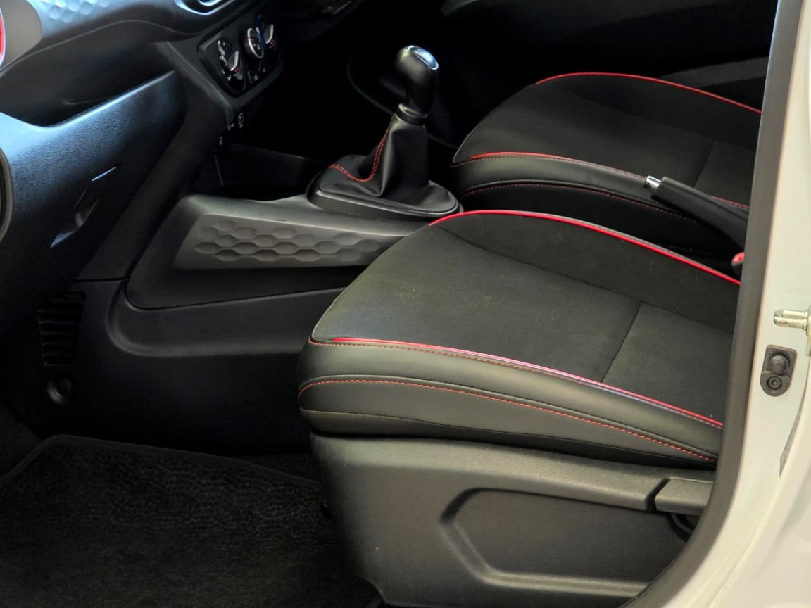 Photo 11 of 23
