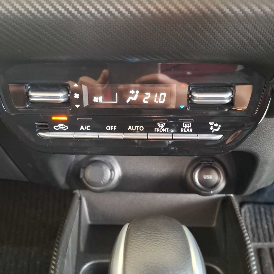 Photo 21 of 28