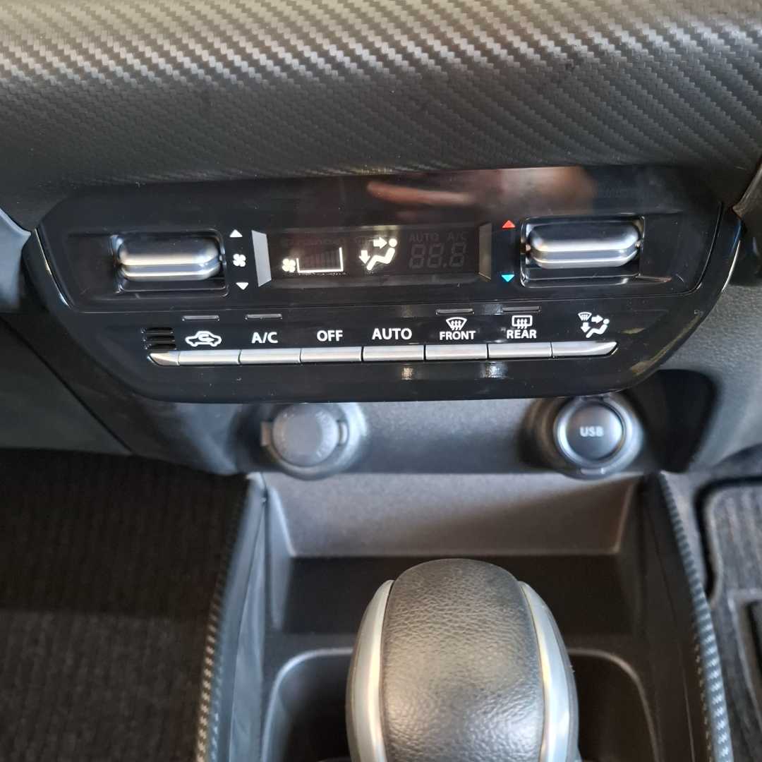 Photo 19 of 27