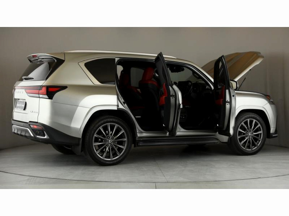 Photo 16 of 29