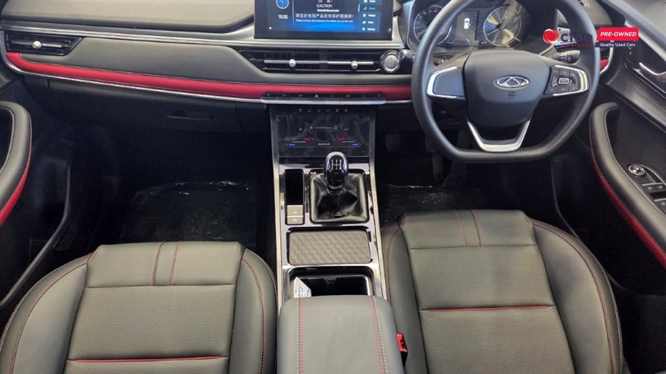 Photo 9 of 16