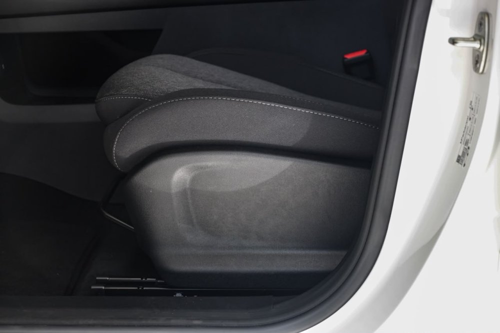Photo 8 of 18
