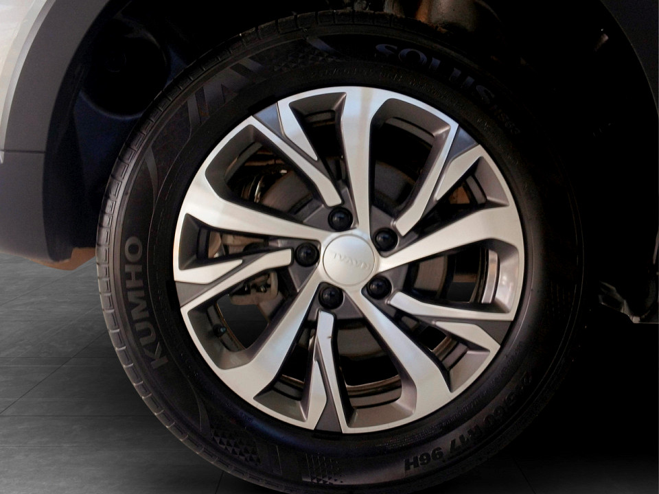 Photo 9 of 19