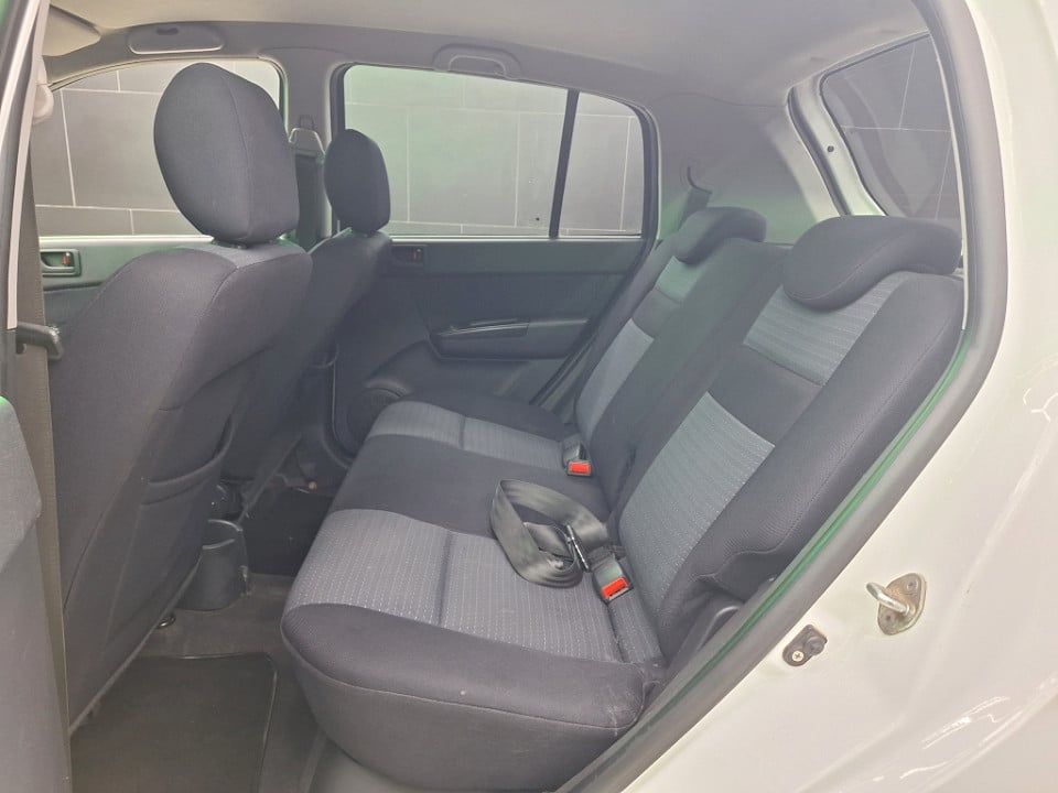 Photo 17 of 20