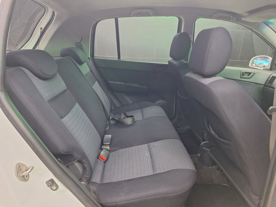 Photo 19 of 20
