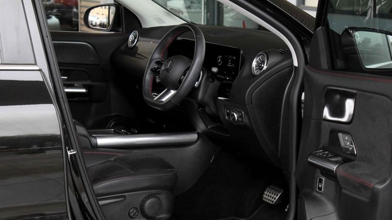 Photo 20 of 23
