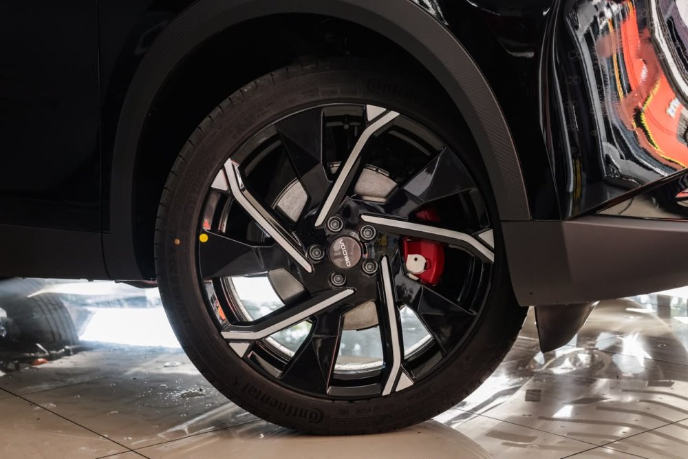 Photo 2 of 19