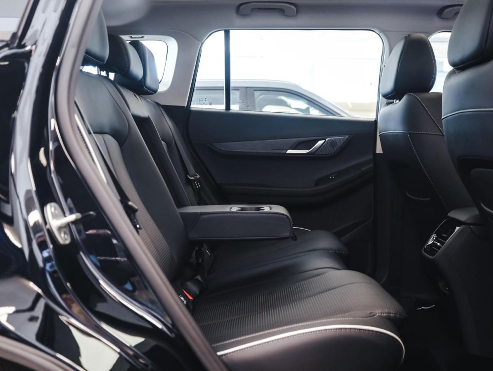 Photo 15 of 23