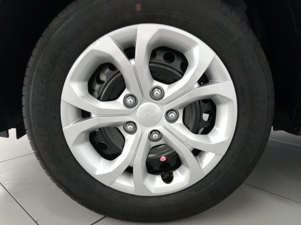 Photo 9 of 20