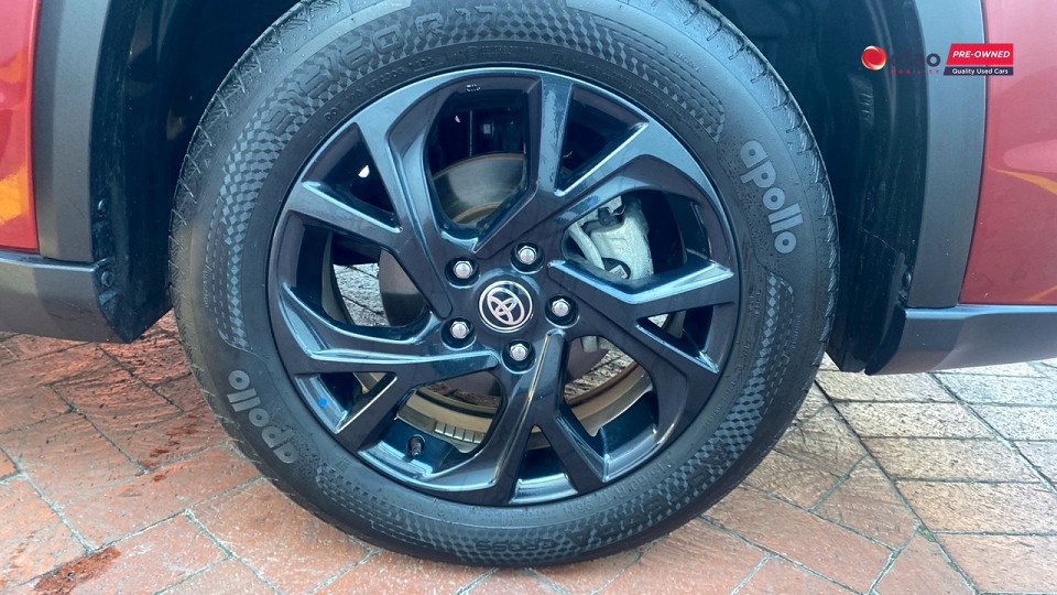 Photo 18 of 23