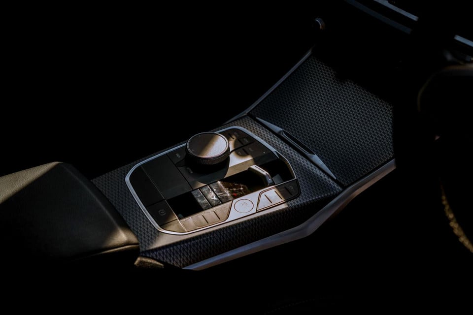 Photo 20 of 27