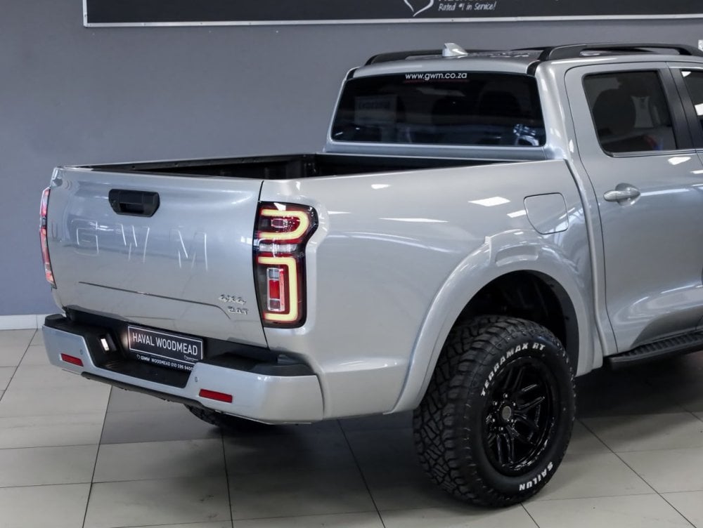 Photo 19 of 24