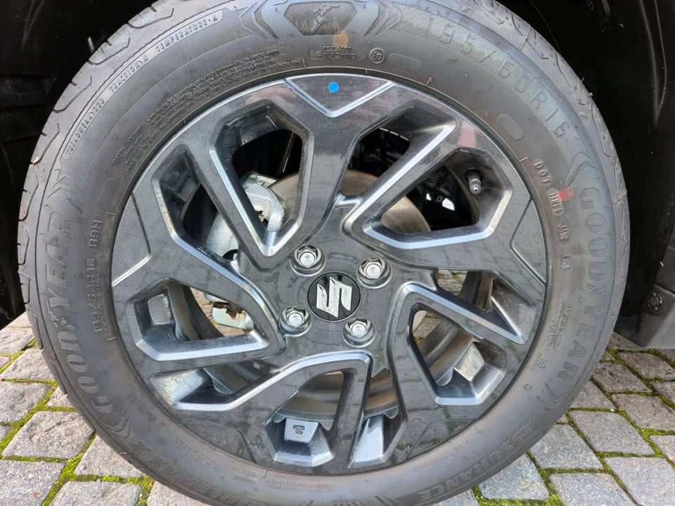 Photo 22 of 25