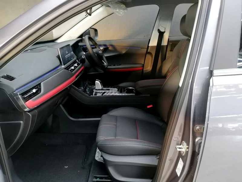 Photo 18 of 30