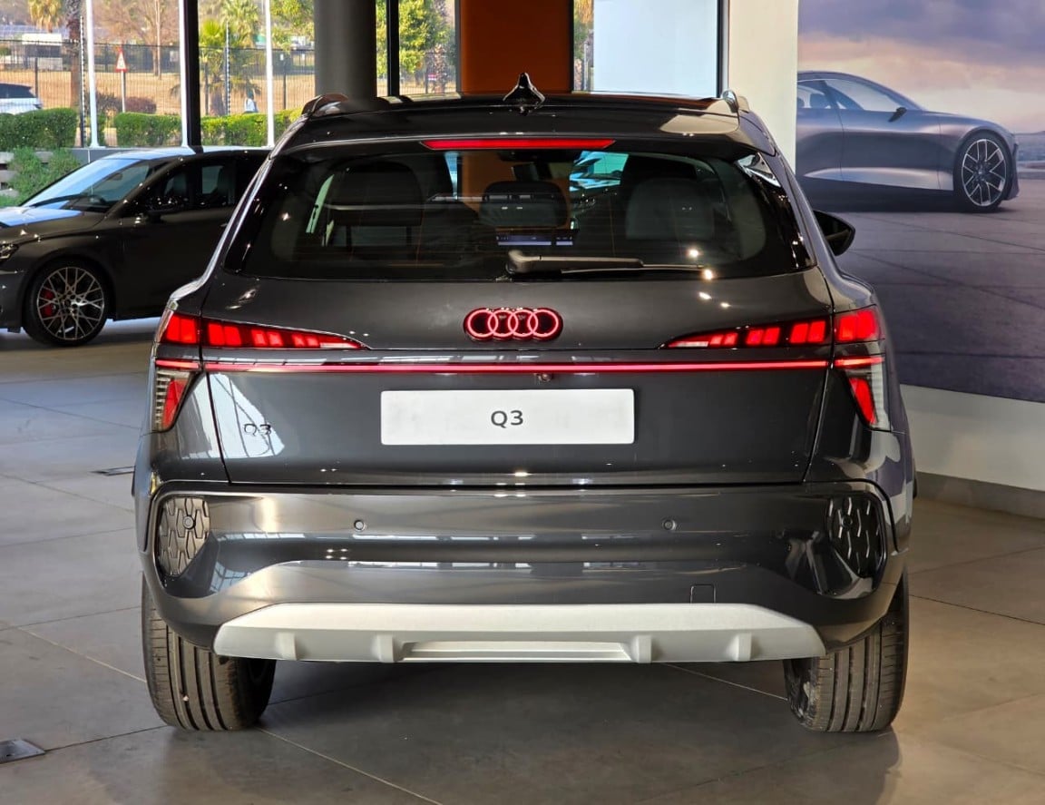 Photo 5 of 31