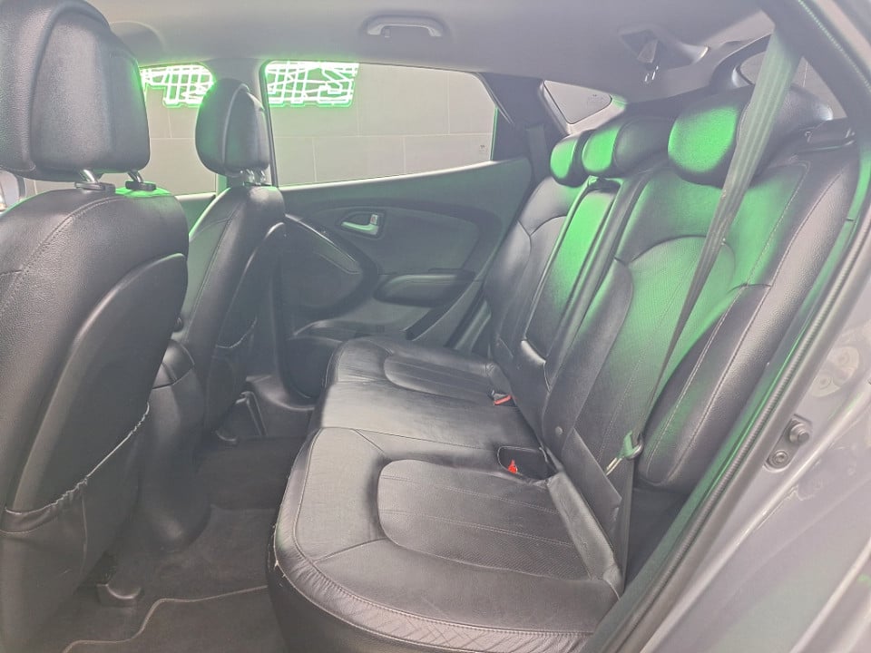 Photo 18 of 20