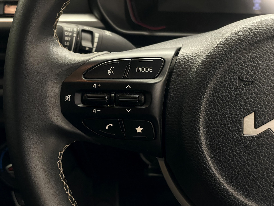 Photo 12 of 23