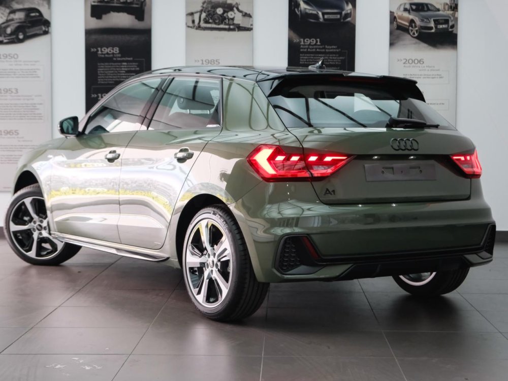 Photo 23 of 25