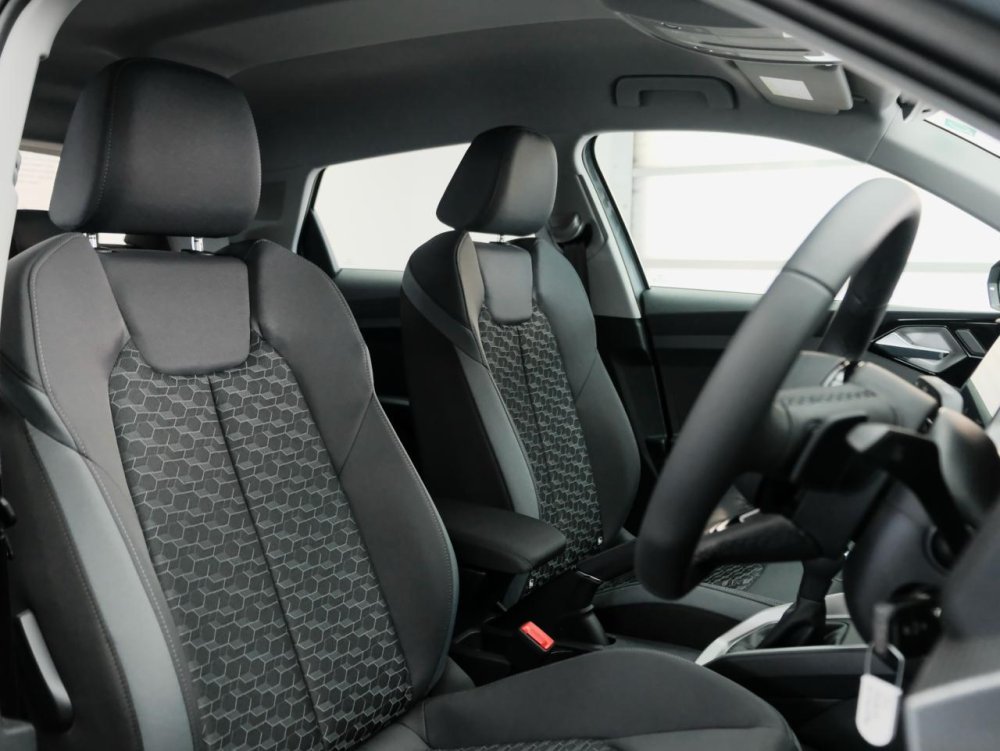 Photo 8 of 25