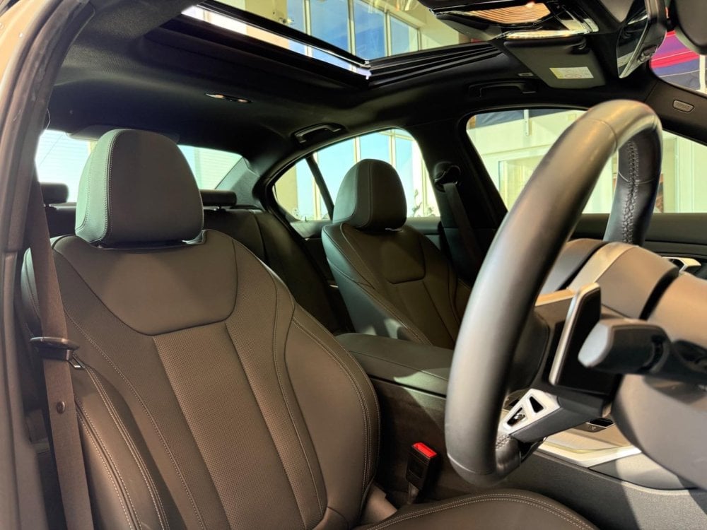 Photo 18 of 27