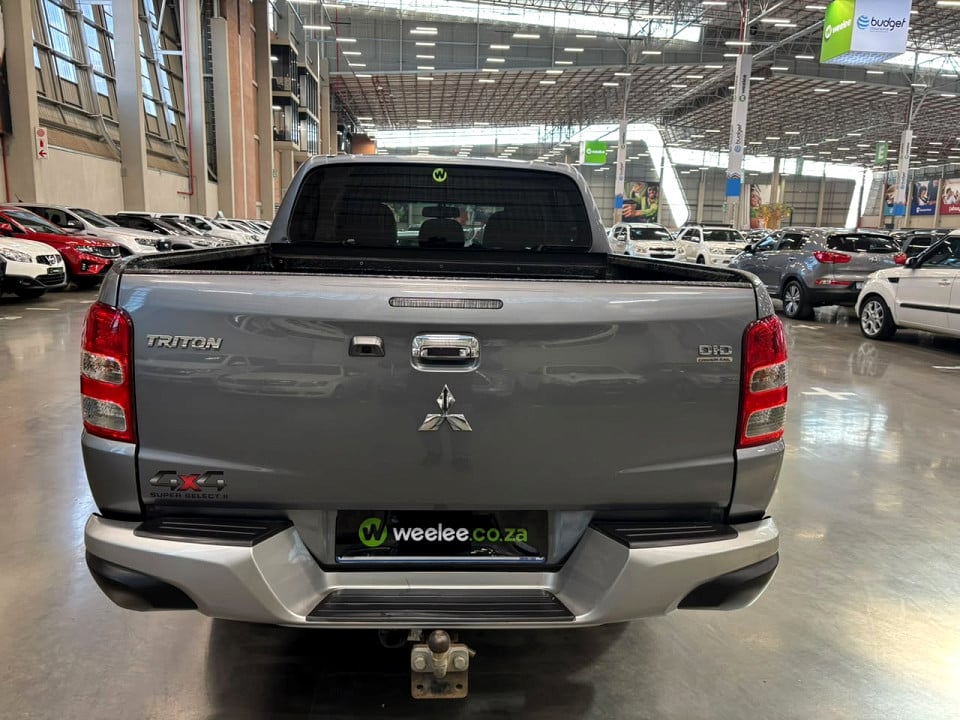 Photo 4 of 16