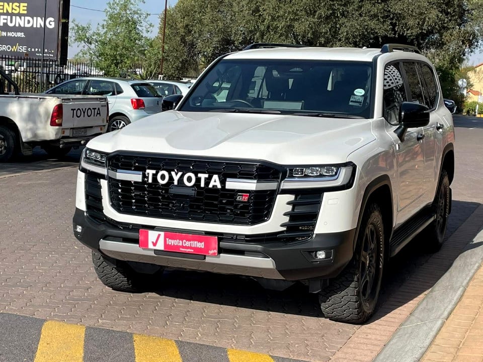 Photo 8 of 17