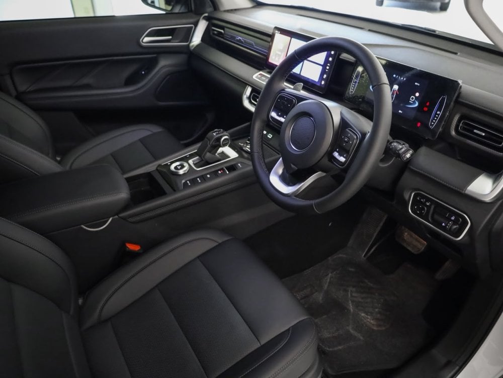 Photo 8 of 25