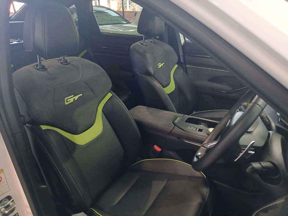 Photo 17 of 20