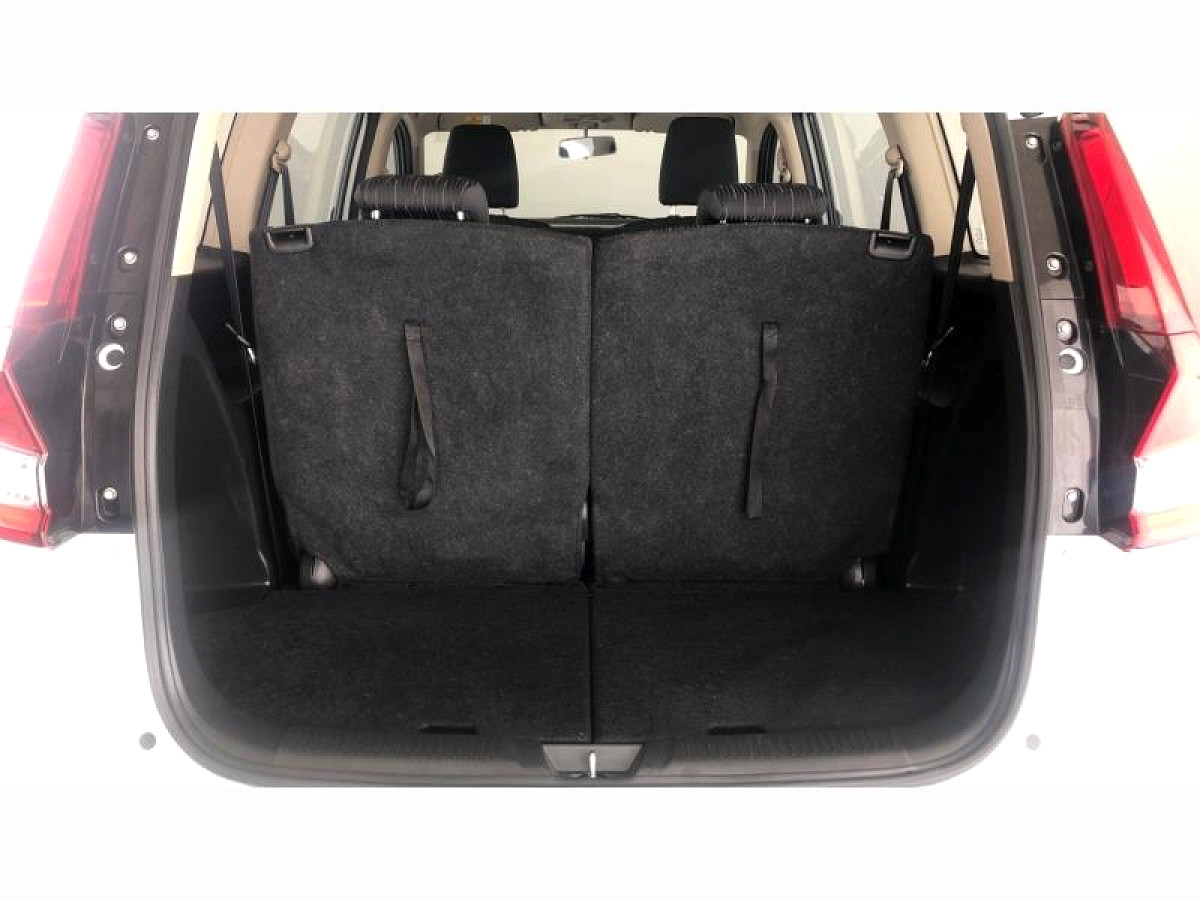 Photo 12 of 30