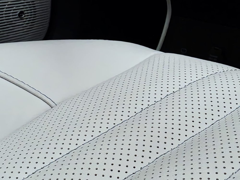 Photo 28 of 33