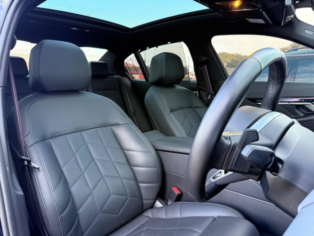 Photo 19 of 28