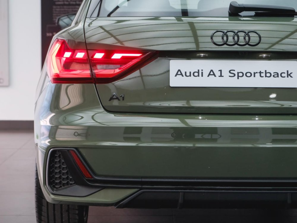 Photo 20 of 25