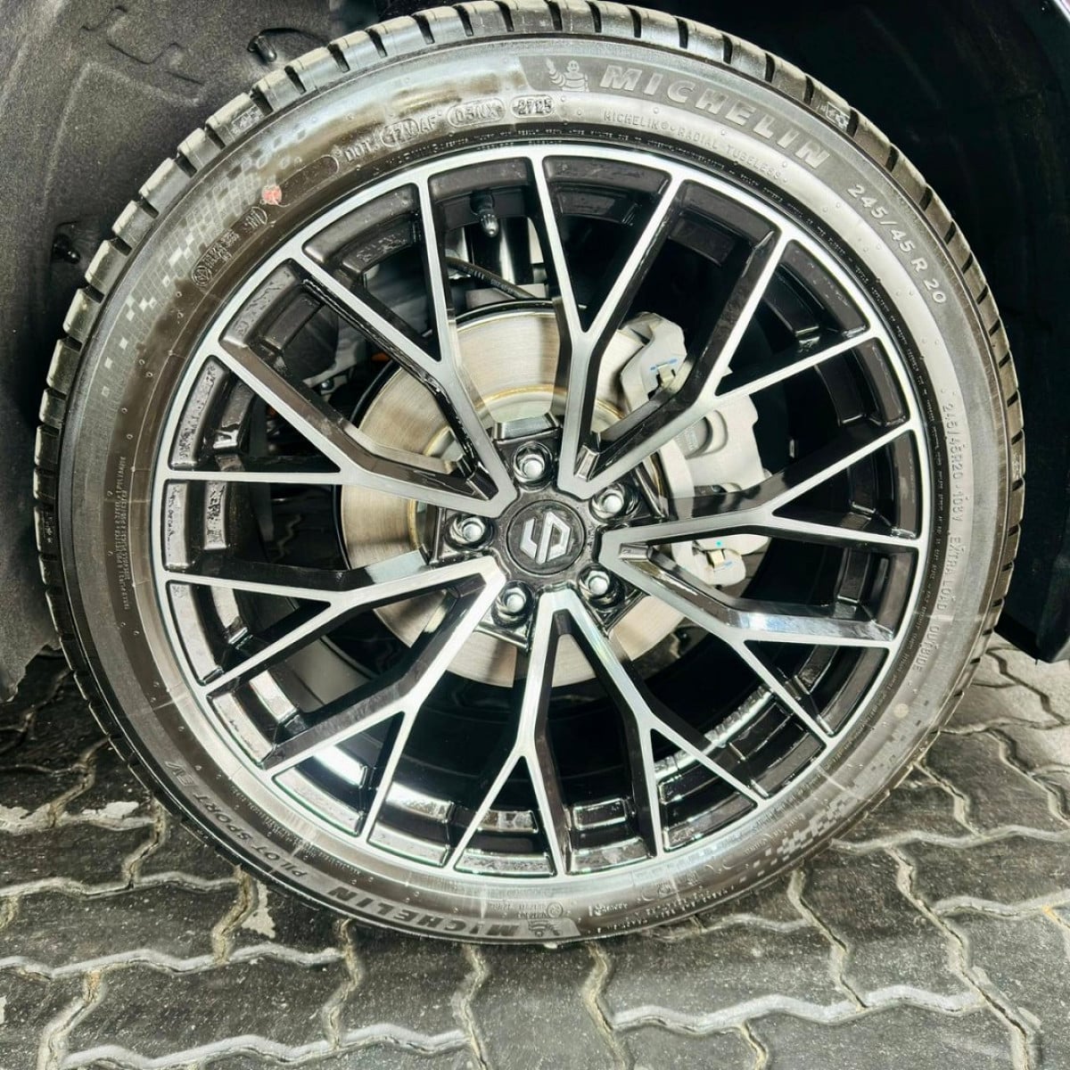 Photo 9 of 20