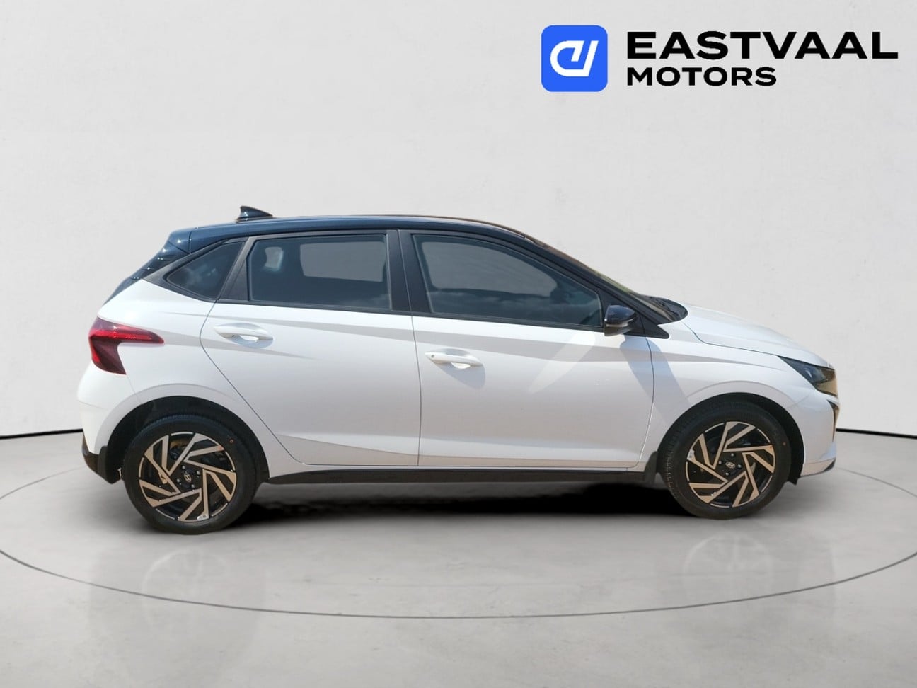 Photo 8 of 20
