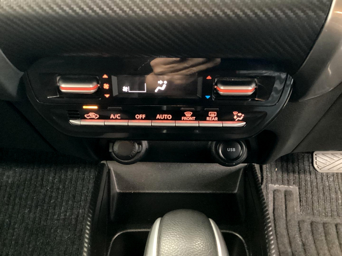 Photo 19 of 25
