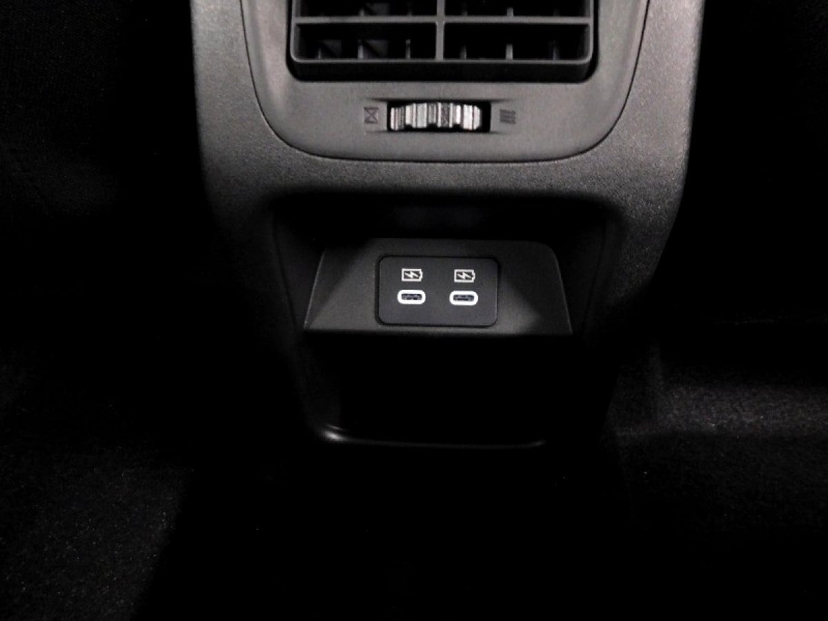 Photo 17 of 23