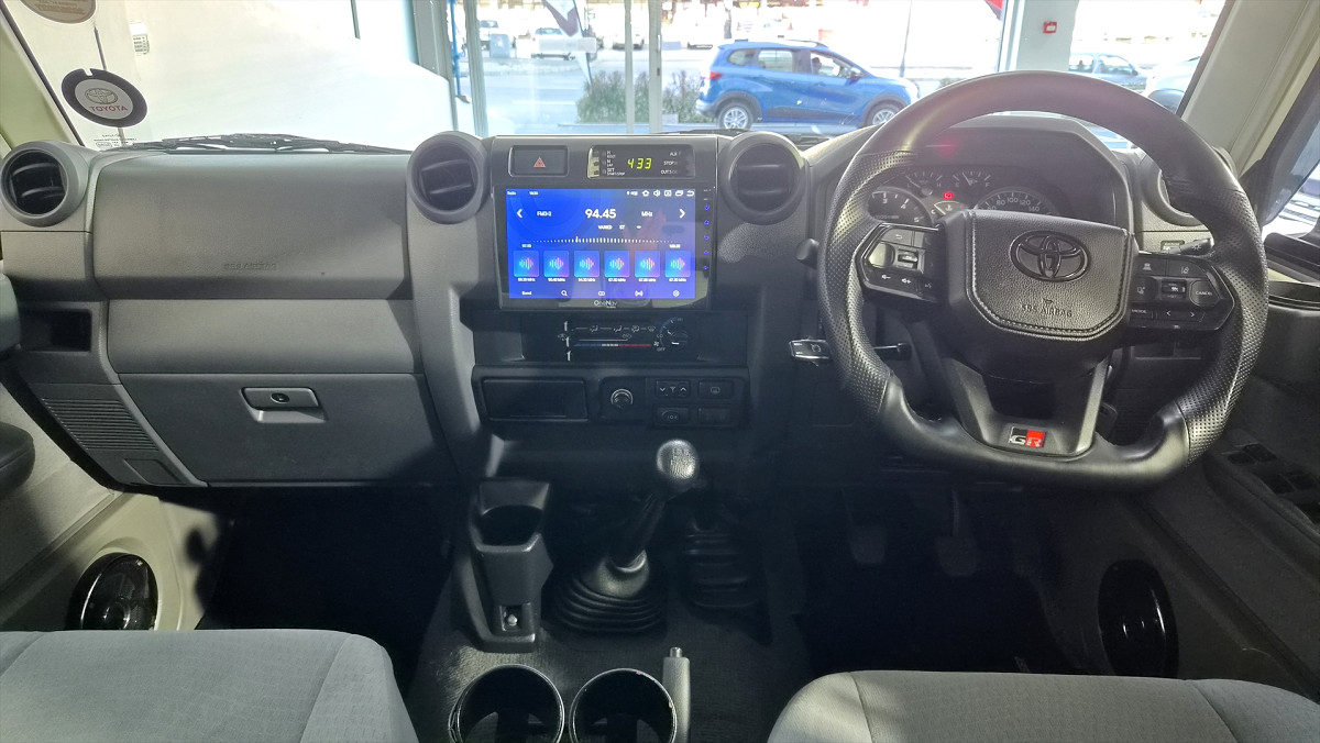 Photo 4 of 26