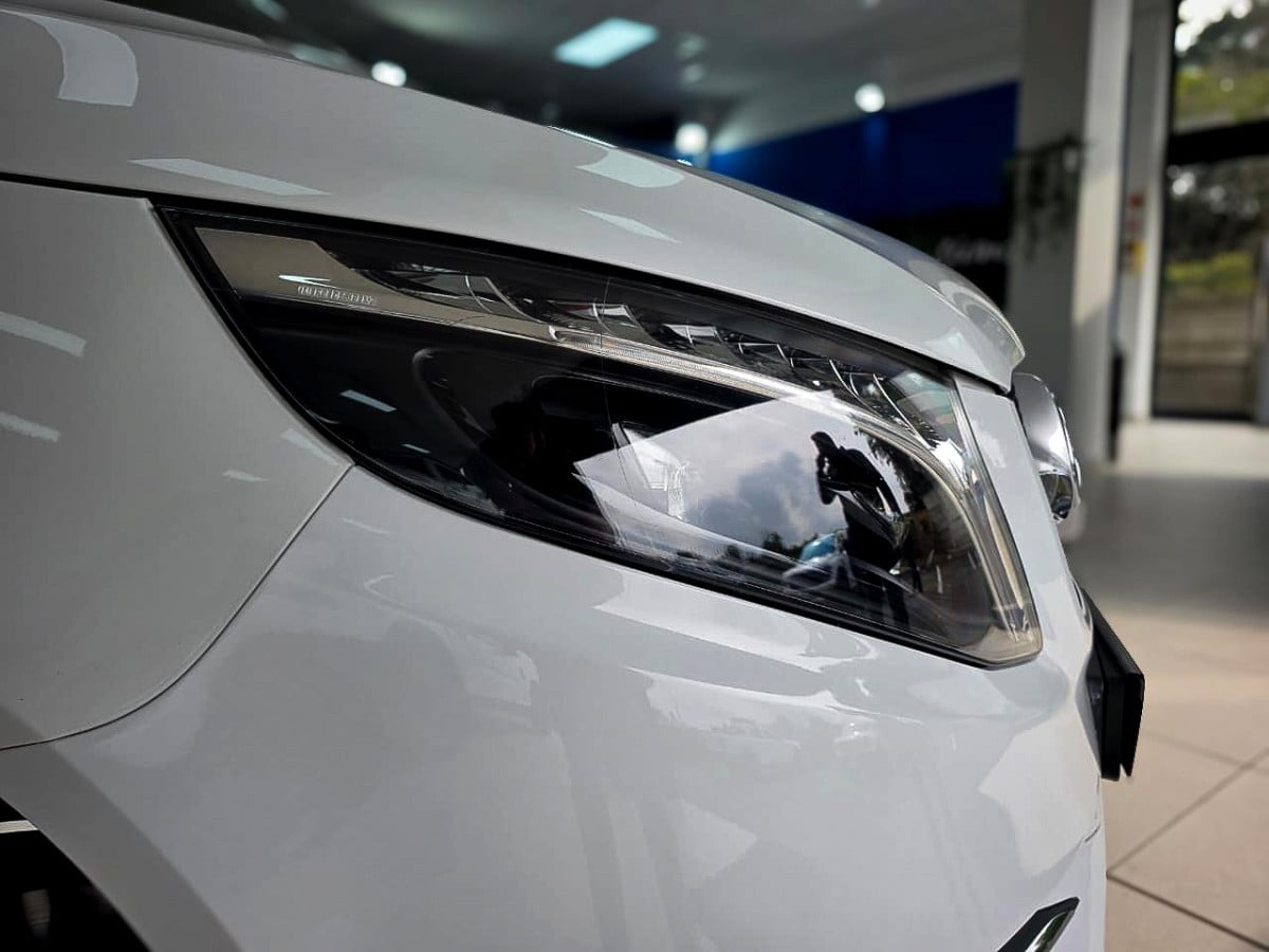 Photo 12 of 28