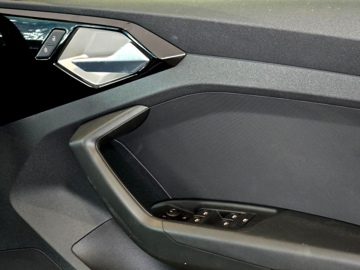 Photo 16 of 24