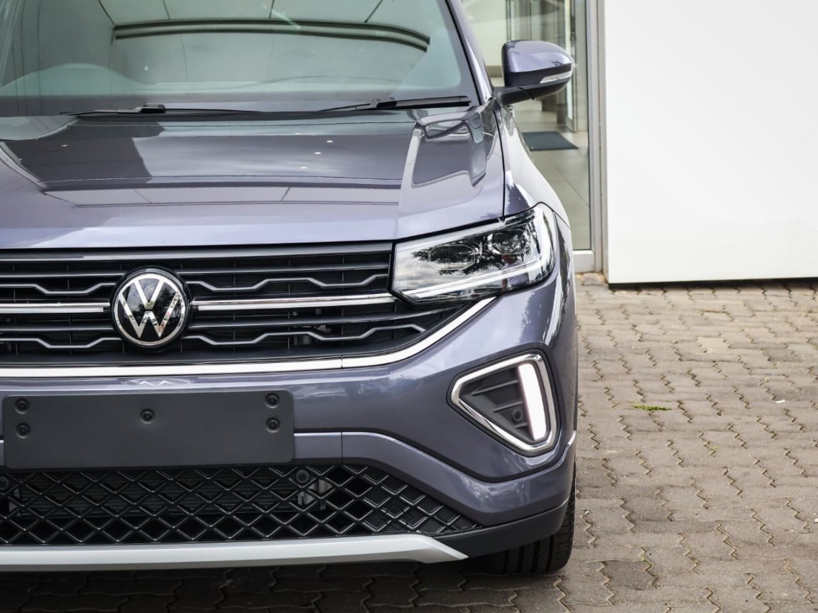 Photo 4 of 19
