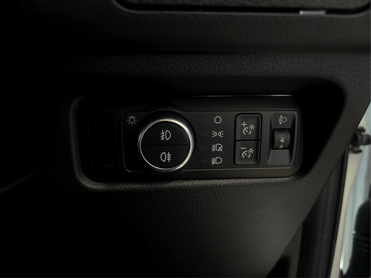 Photo 18 of 21