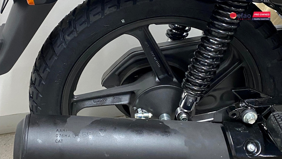 Photo 12 of 16