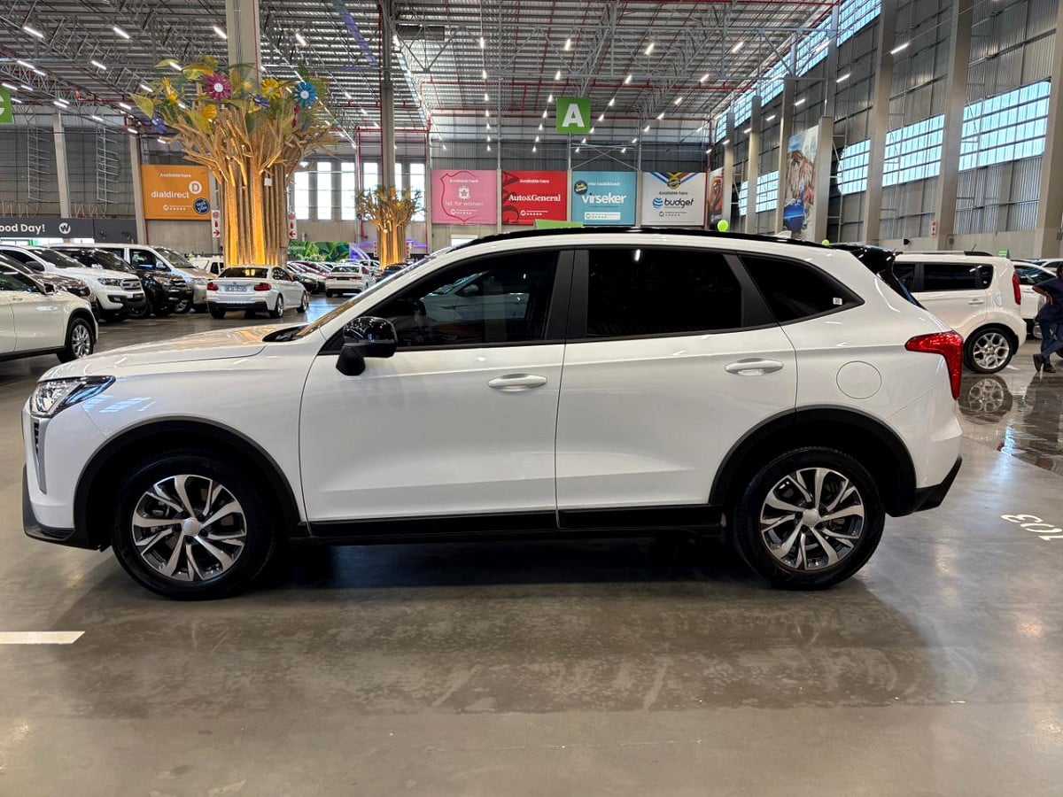 Photo 4 of 14